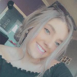 Meet your Posher, Carly